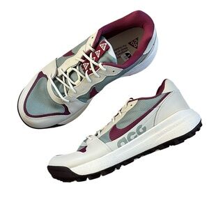 NEW Nike ACG Lowcate Men’s Sneakers size 9 Green